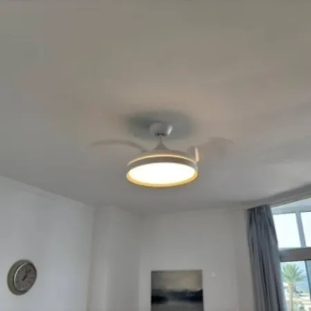 Relaxing Coast - Torre La Roca - Center Апартаменти Торремолінос