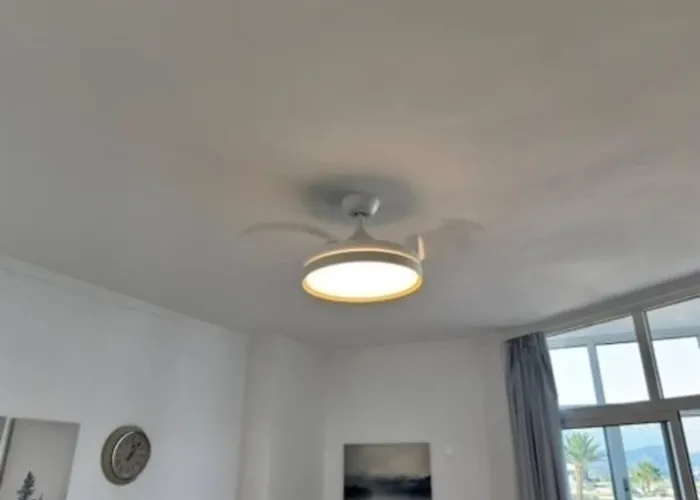 Relaxing Coast - Torre La Roca - Center Апартаменты Торремолинос