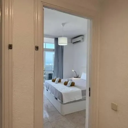 Relaxing Coast - Torre La Roca - Center Apartman Torremolinos